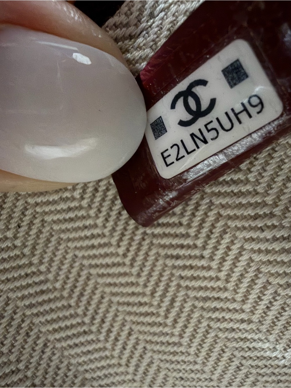 CHANEL 2026 Slim Vanity Case with chain burgundy - Picture 7 of 7